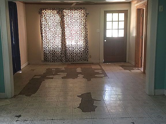 Living dining area 