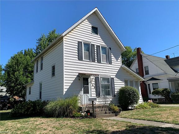 3rd image of 163 E Main St