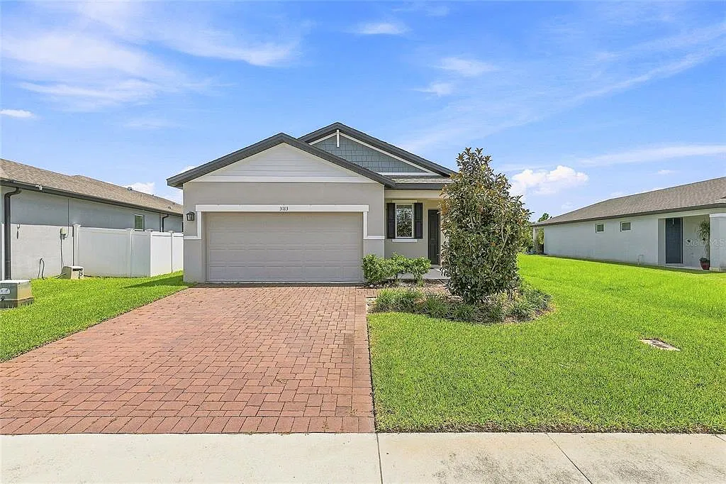 3 bed, 2.0 bath, 1480 sqft, $2,250 — Photo 1