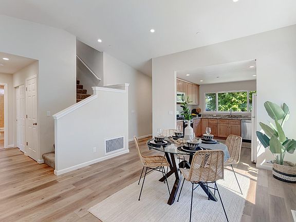 4th image of 6553 Jubilee Court