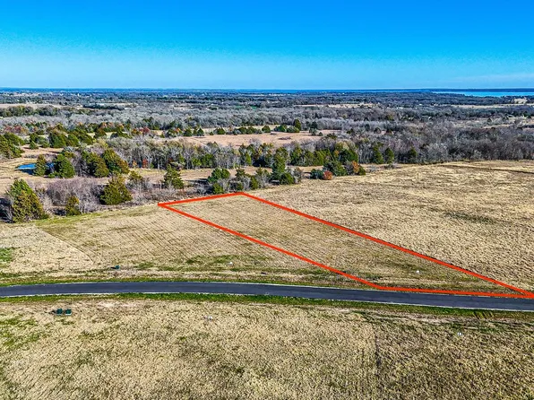 102 Stillwater Shrs, Corsicana, TX 75109