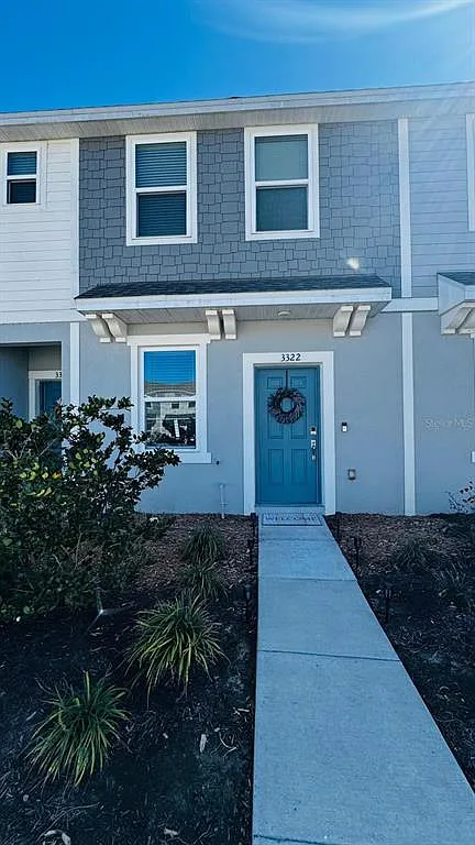 2 bed, 2.0 bath, 1275 sqft, $2,000 — Photo 1