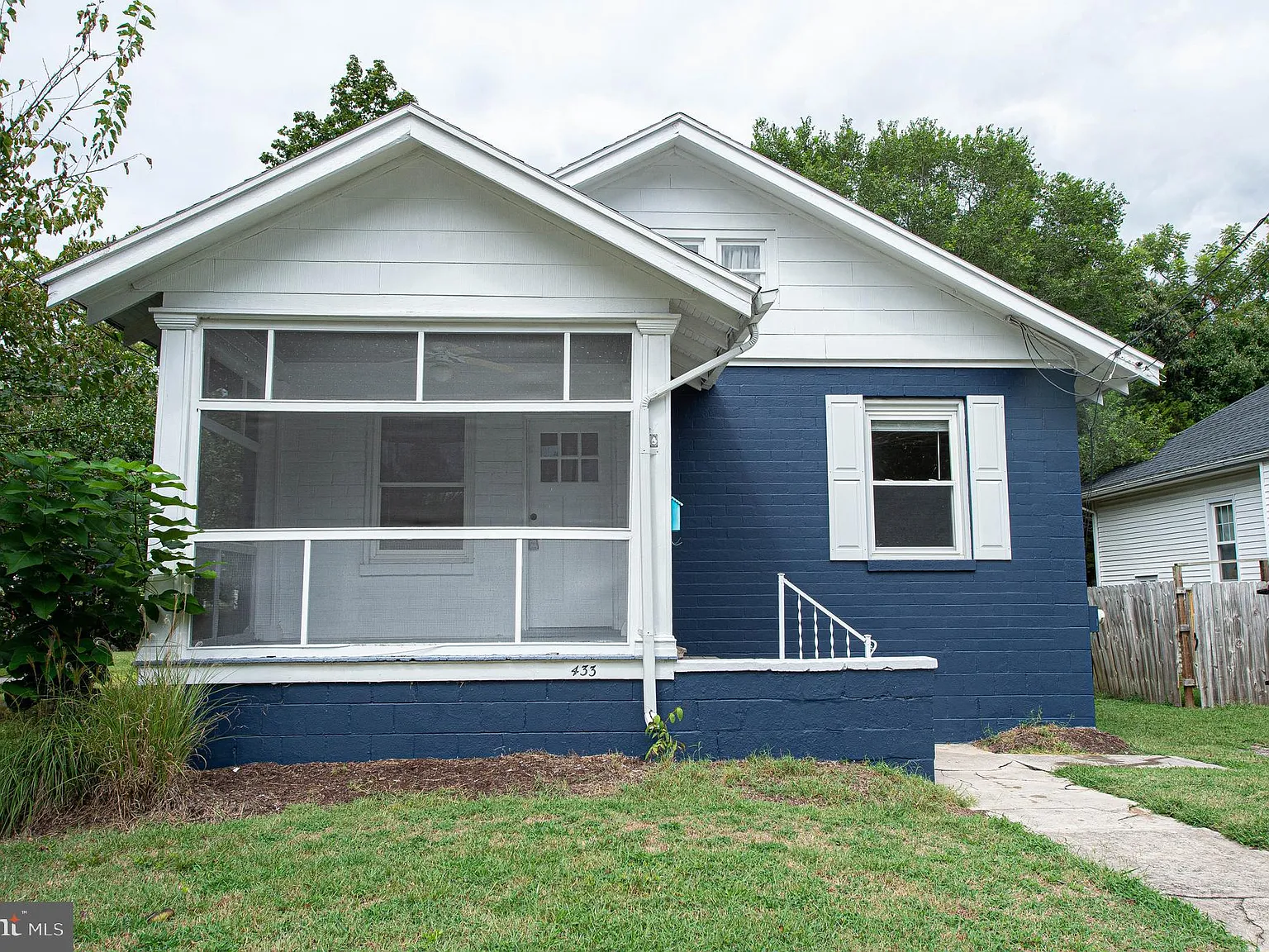 2 bed, 727 sqft, $1,295 — Photo 3