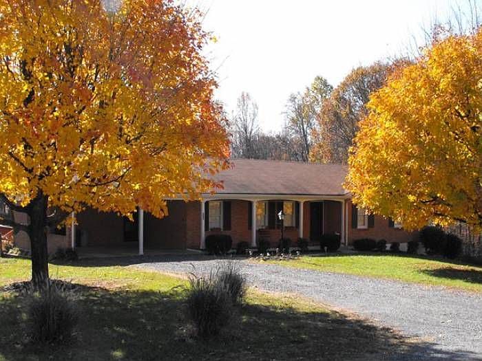 1st image of 326 S Hillcrest Dr