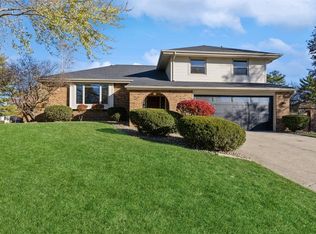 1489 NW 107th St, Clive, IA 50325
