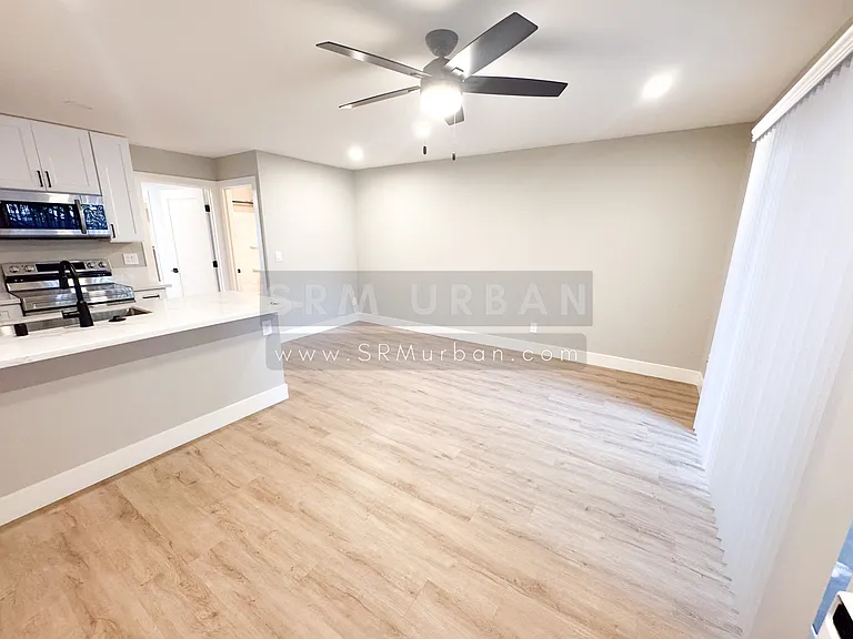 3041 C St #4 — Photo 4