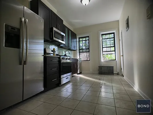 Rented by Bond New York | media 10