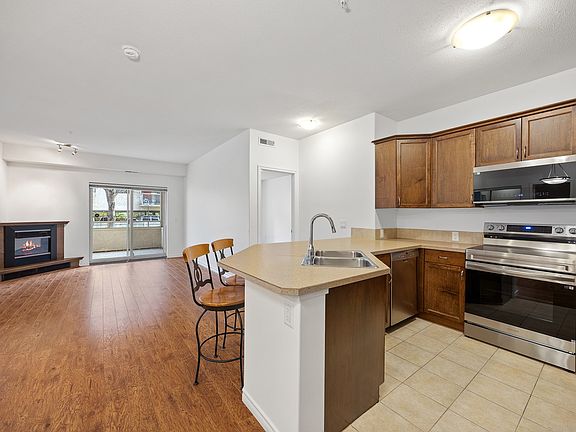 4th image of 1007 Harvey Ave Unit 104