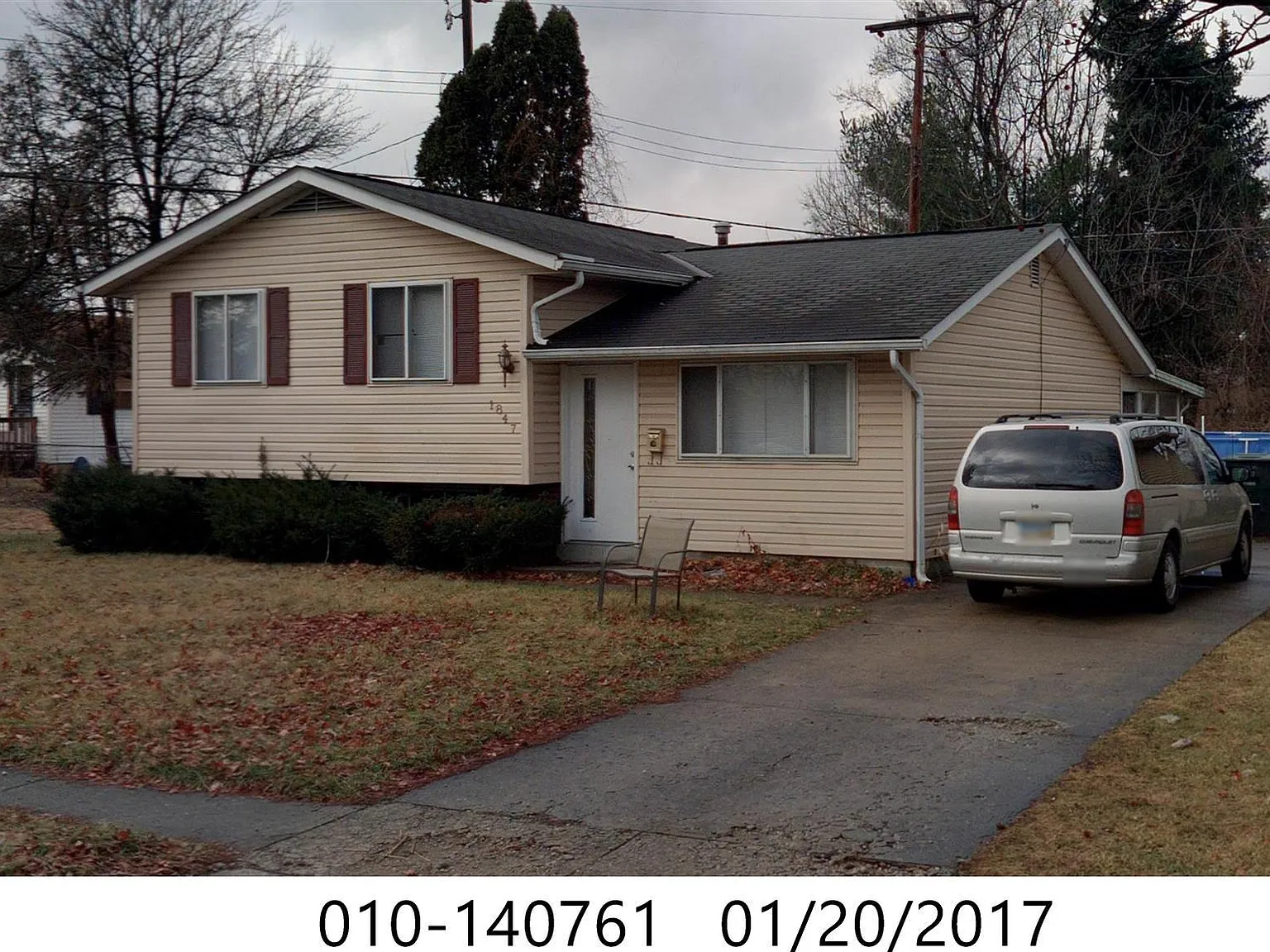 3 bed, 1300 sqft, $1,750 — Photo 1