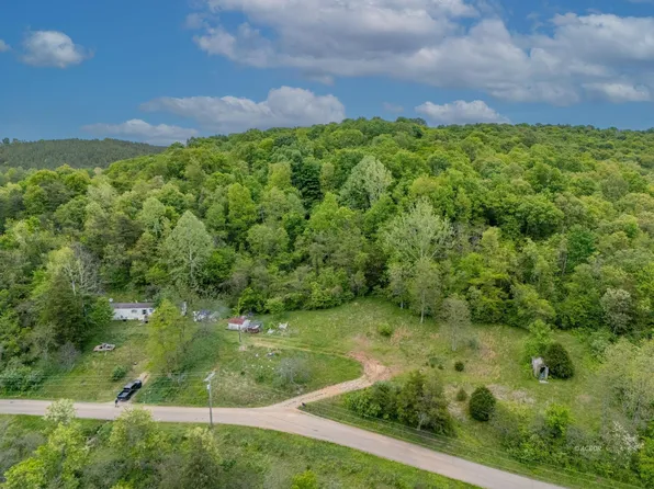 1005 Graham School Rd, Gallipolis, OH 45631