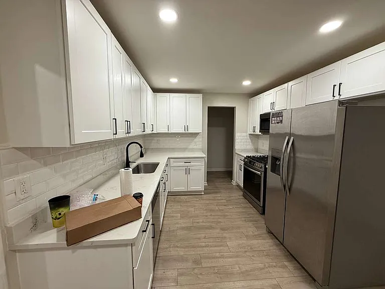28423 Flanders Ave — Photo 4