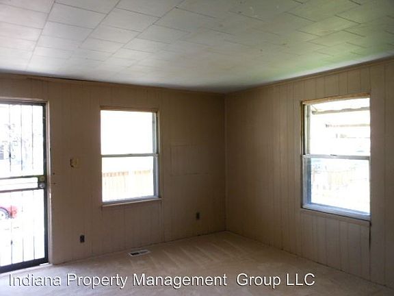 4th image of 2038 N Park Ave