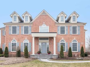 49722 Flushing Ave, Canton, MI 48188