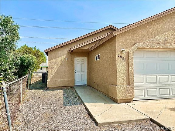 2nd image of 2084 Santa Cruz Ave
