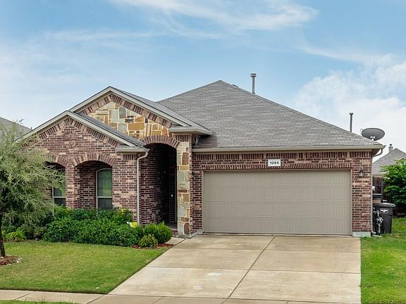 2nd image of 1205 Woodbine Cliff Dr