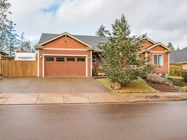 962 Pinetop St, Sweet Home, OR 97386