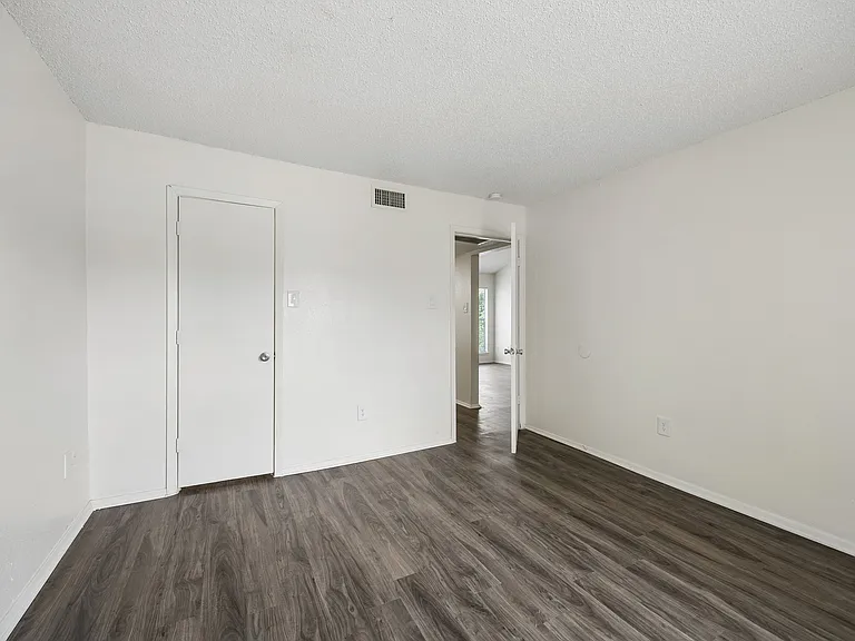 Tealwood Apartment Homes — Photo 10