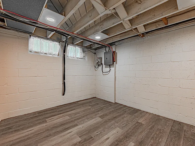 1565 Dellsway Rd — Photo 28