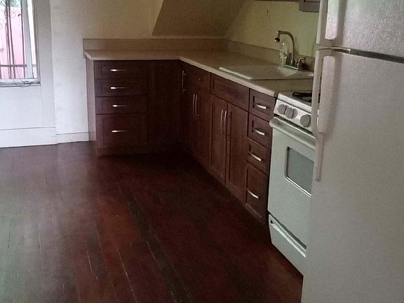 3rd image of 234 N Avenue 54 #1/2