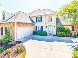 16461 Long Lake Dr, Prairieville, LA 70769