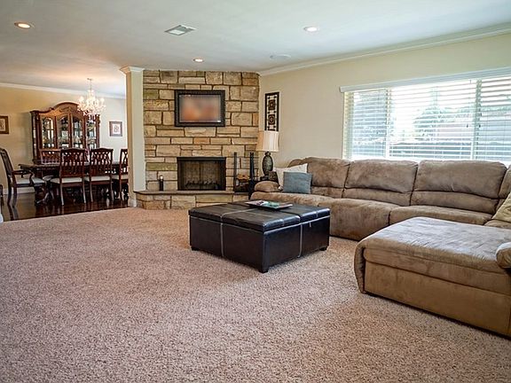 2nd image of 1566 Channelwood Dr