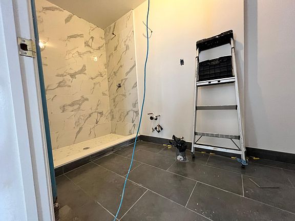 5th image of 1947 76th St #1