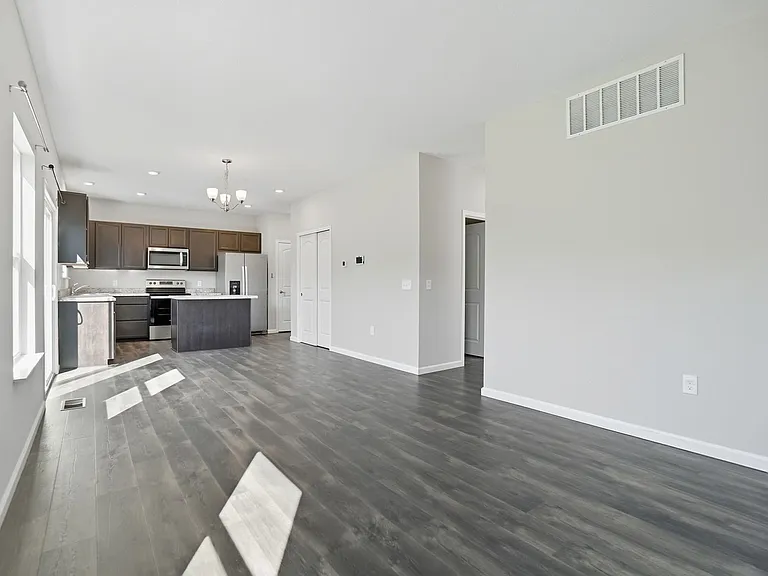 5089 Jessica Suzanne Dr — Photo 10