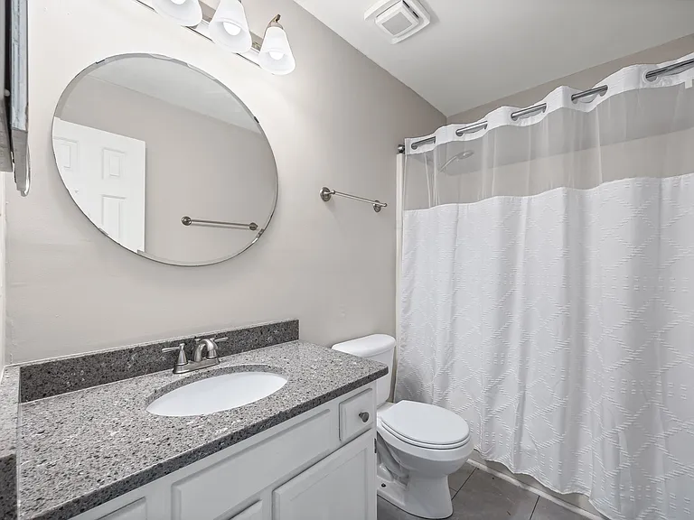 704 Heritage Pkwy — Photo 10