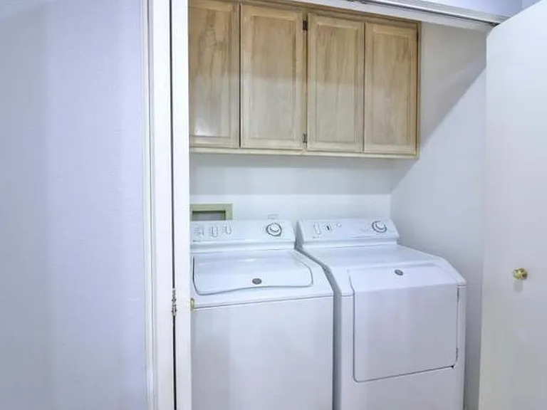 151 Tuscany Ct — Photo 16