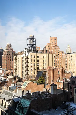 Rented by Sotheby's International Realty | media 17