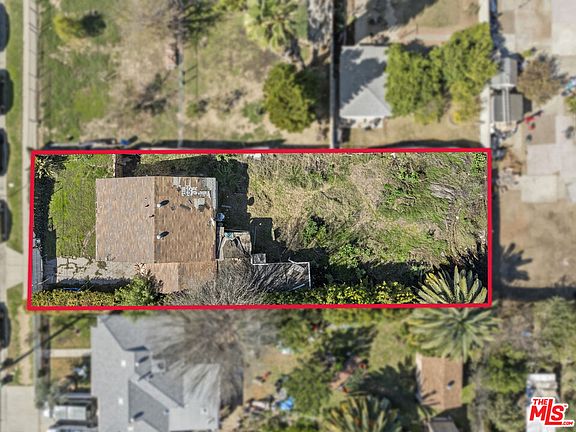 3rd image of 21125 Hart St
