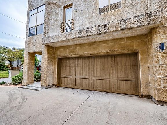 2nd image of 1915 Ashby St Unit 2
