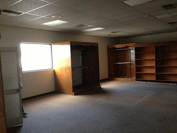 5th image of 1304 N. New Road