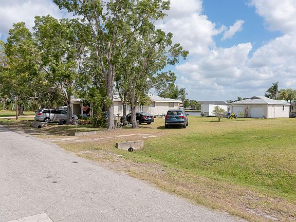 3rd image of 2102 Barbados Ave