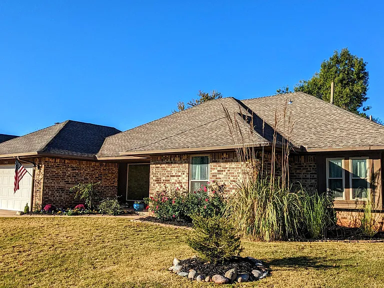 This home comes with beautiful, low-maintenance landscaping with an option for lawn mowing at a reduced rate!