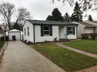 323 E 28th St, South Sioux City, NE 68776