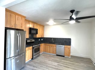 2401 24th St APT B, Sacramento, CA 95818