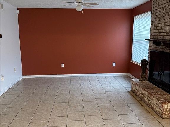 5th image of 3403 Bradford Ct