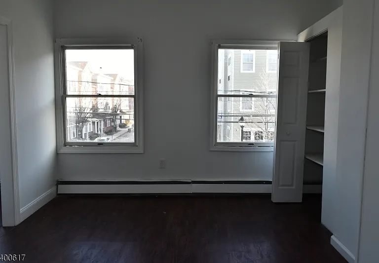 129 Central Pl #2 — Photo 18