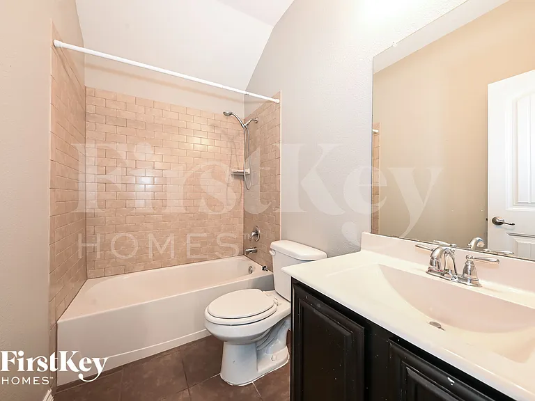 202 Patriot Pkwy — Photo 14