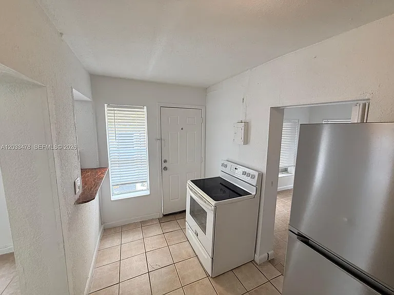 1612 Harrison St #5 — Photo 8