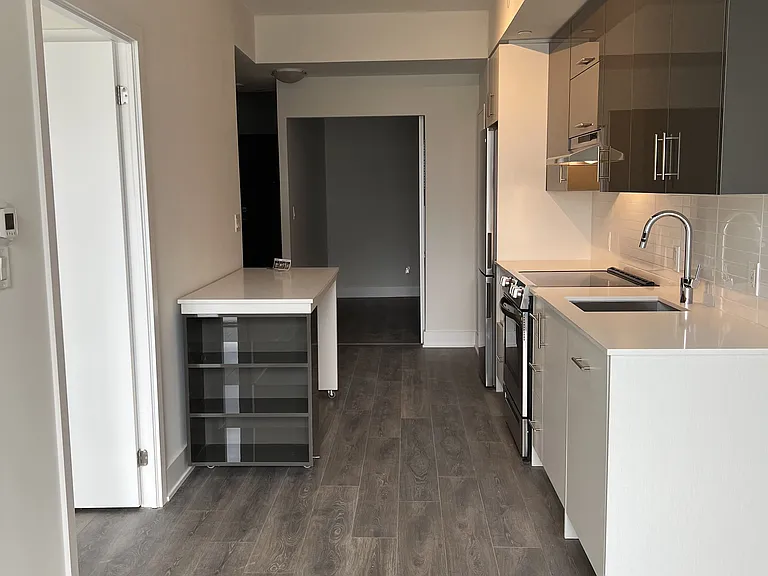 188 Fairview Mall Dr #707 — Photo 8