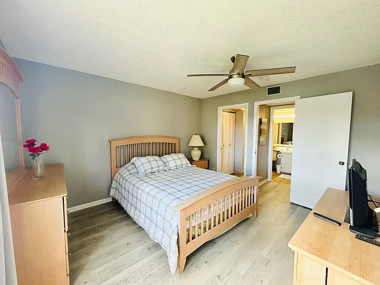 408 Pine Glen Ln #C-2 — Photo 10
