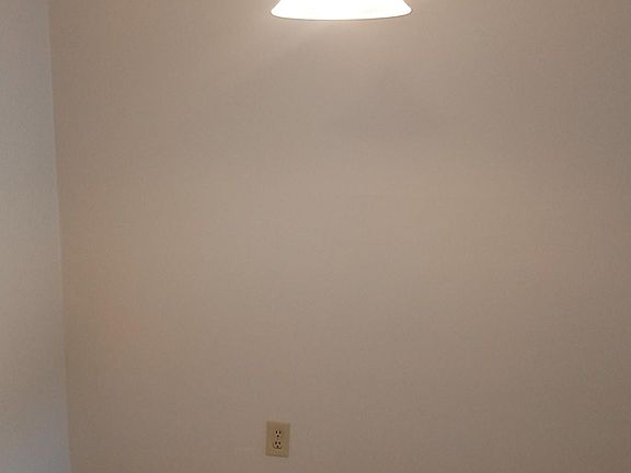 3rd image of 539 Pineland Cir APT 102