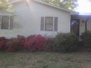 125 W 11th St, Oakboro, NC 28129