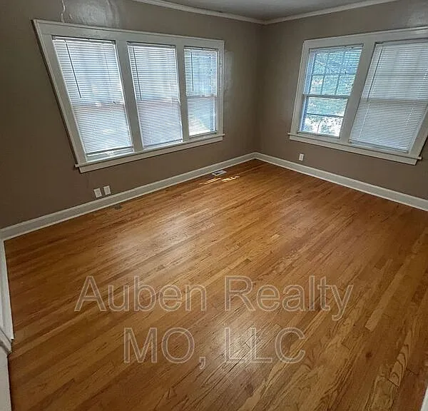 5446 Charlotte St #1F — Photo 22