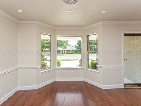 4th image of 2533 Aspen Dr