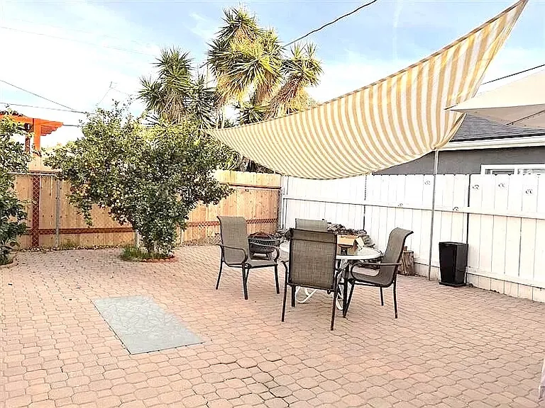 3687 Cherokee Ave — Photo 5