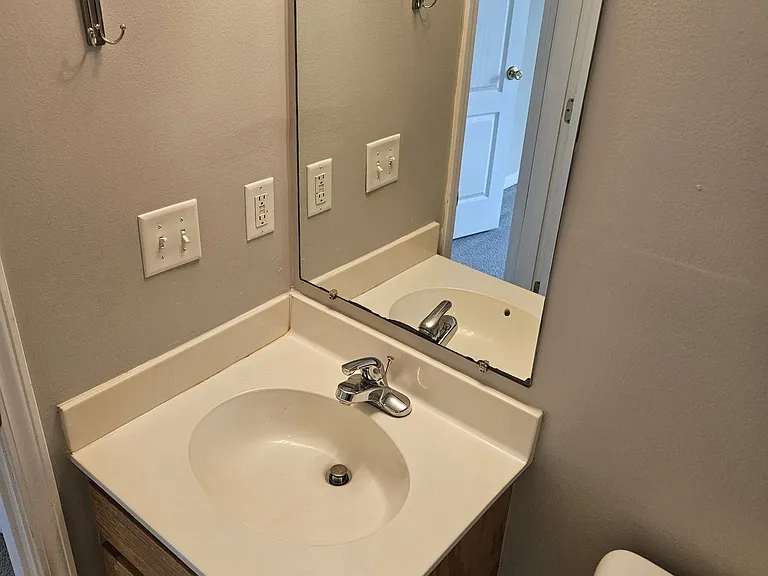 403 Ford Ct — Photo 30