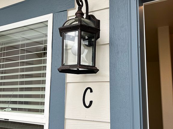 2nd image of 501 W Cypress St #C